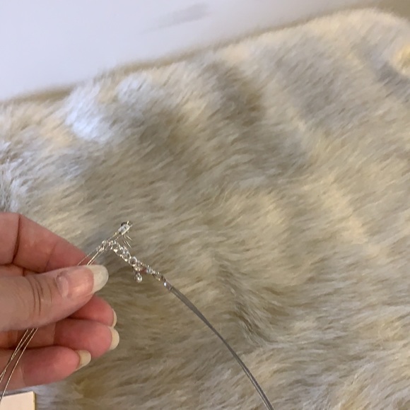 EUC necklace and earring set - Picture 4 of 6